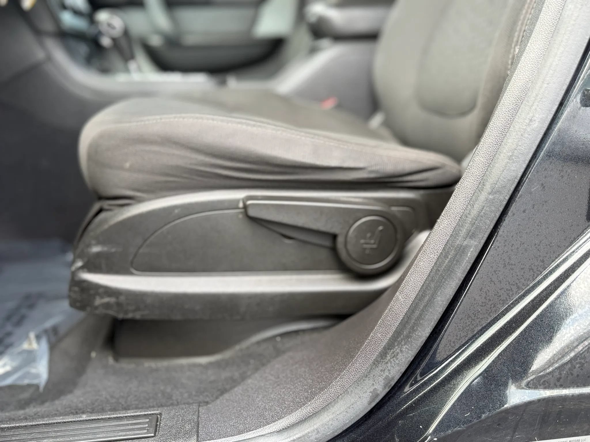 Used 2015 GMC Acadia SLE FWD image 20