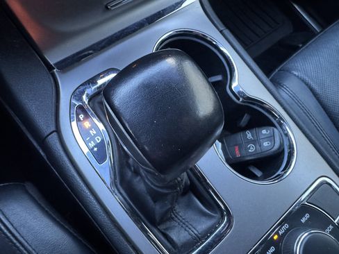 Used 2020 Jeep Grand Cherokee Limited w/ Luxury Group II image 28