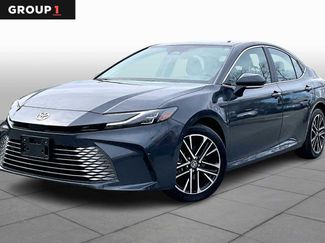 Used 2025 Toyota Camry XLE video 1