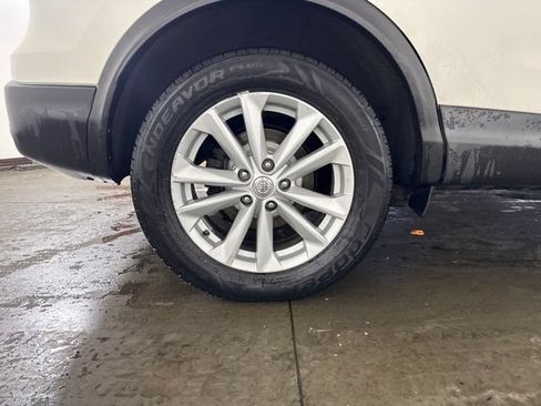 Used 2017 Nissan Rogue Sport SV AWD/4WD image 10