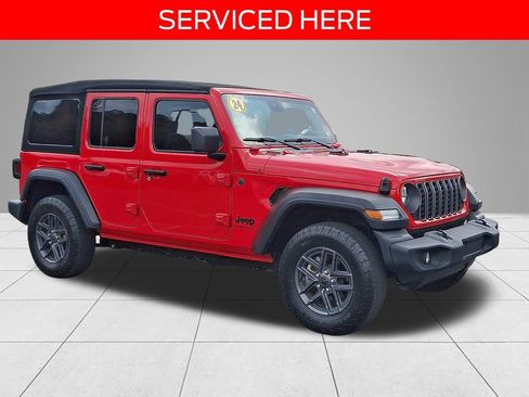 Used 2024 Jeep Wrangler Sport S image 3