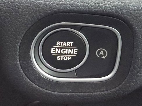 Certified 2022 Mercedes-Benz GLS 450 4MATIC image 39