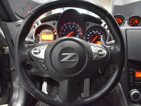 Used 2011 Nissan 370Z Touring w/ Sport Pkg image 19
