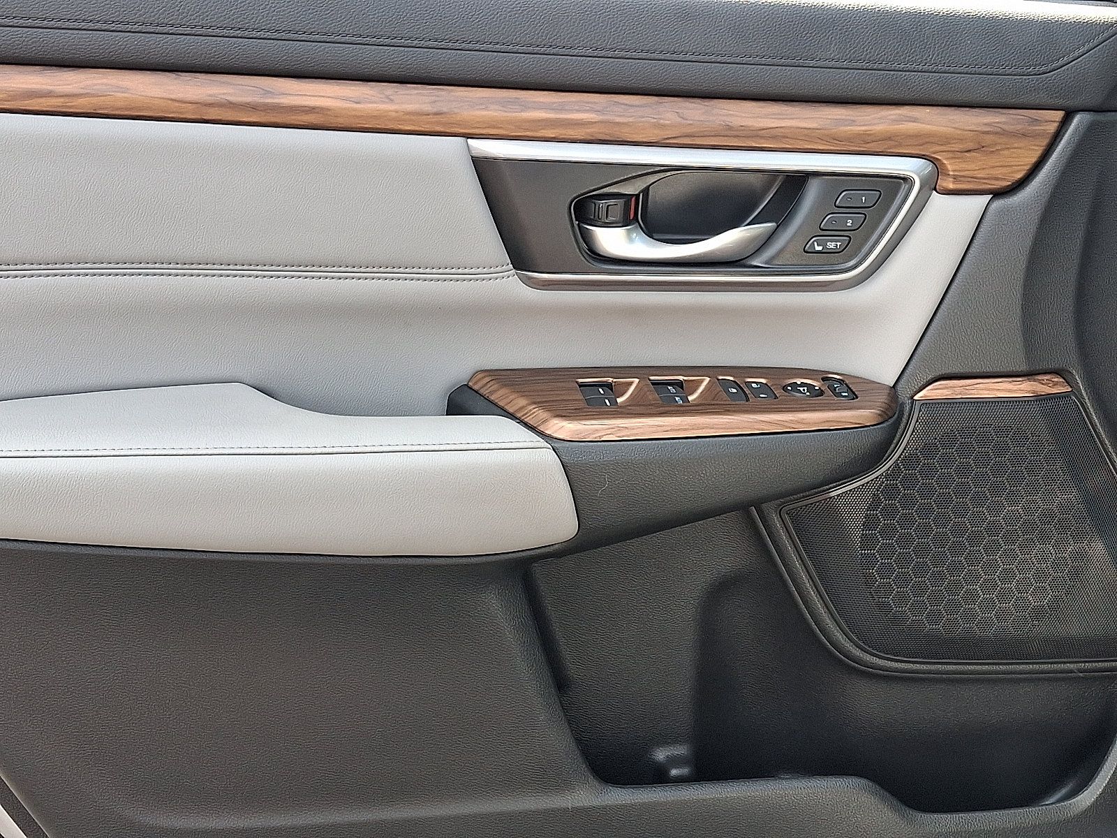 Used 2018 Honda CR-V EX-L image 13