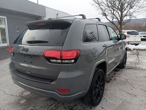 Used 2021 Jeep Grand Cherokee Laredo X image 11