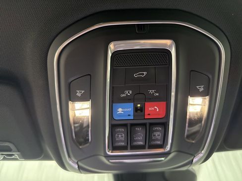 New 2026 Jeep Grand Cherokee Limited image 25