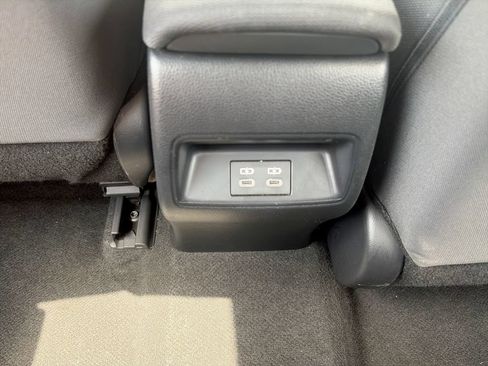 Used 2024 Toyota Corolla LE FWD image 22