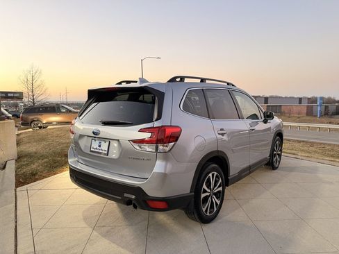 Used 2022 Subaru Forester Limited image 9