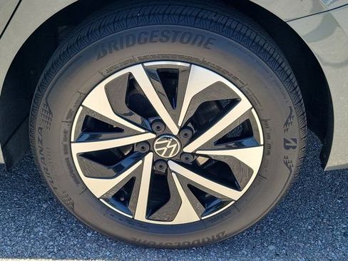 Used 2023 Volkswagen Jetta S image 11