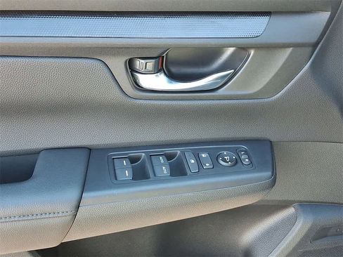 Certified 2025 Honda CR-V EX image 10