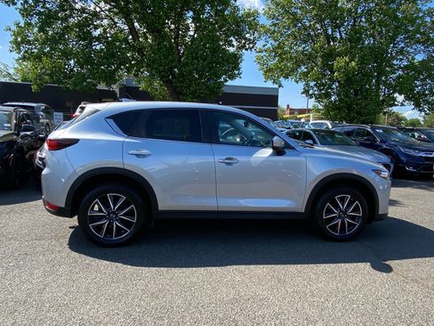 Used 2018 MAZDA CX-5 Touring w/ Preferred Equipment Package AWD/4WD image 2
