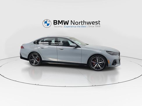 New 2027 BMW 530i xDrive w/ M Sport Package AWD/4WD image 5