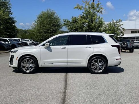 Used 2020 Cadillac XT6 Premium Luxury AWD/4WD image 2