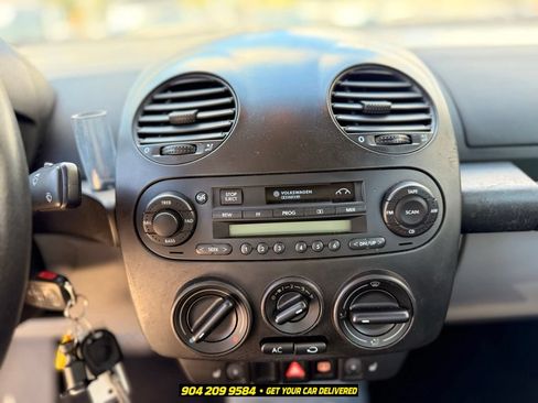 Used 2002 Volkswagen Beetle GLS FWD image 14
