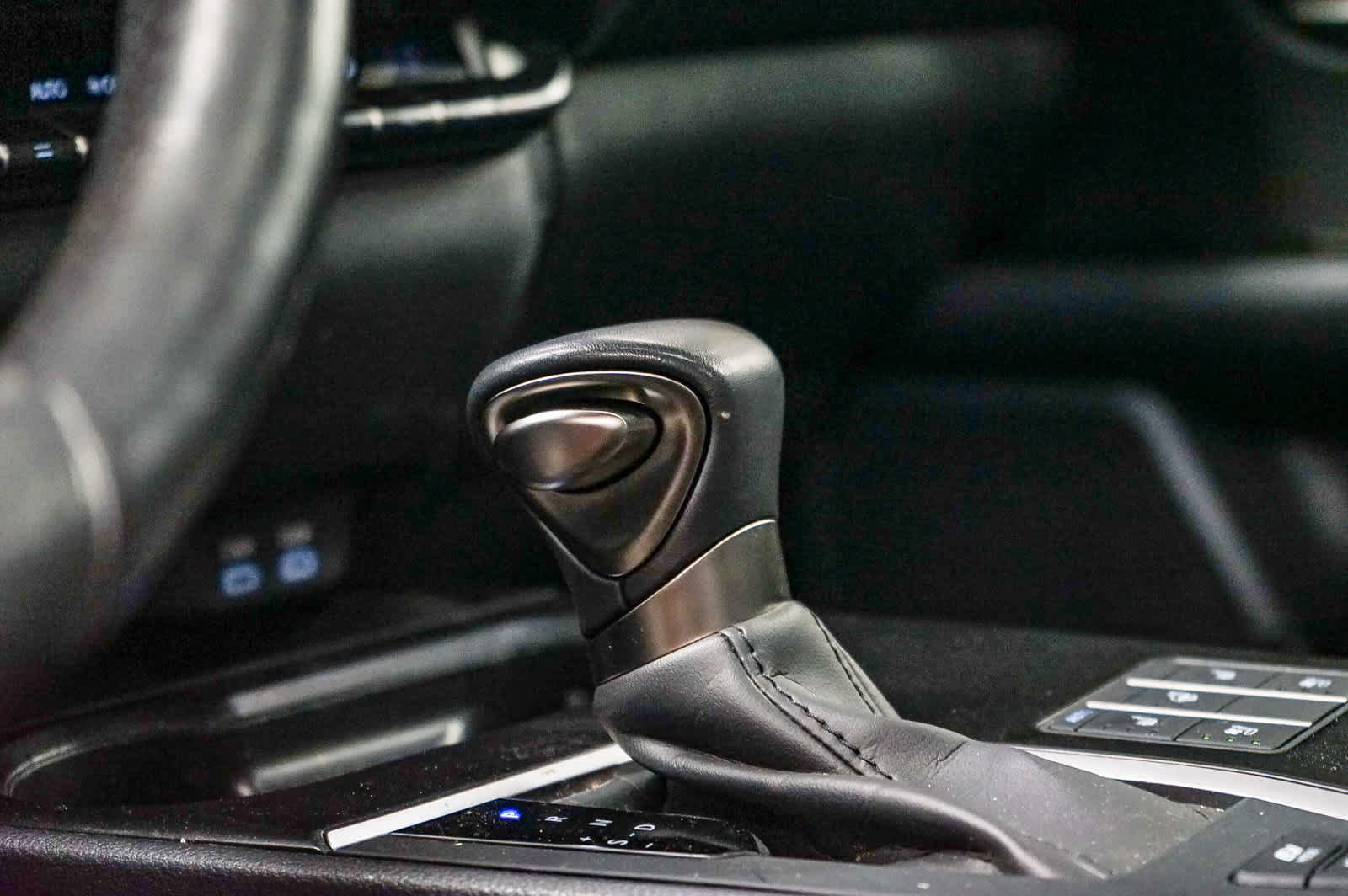 Used 2024 Lexus UX 250h F Sport FWD image 20
