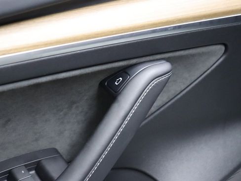 Used 2023 Tesla Model 3 Standard Range RWD image 34