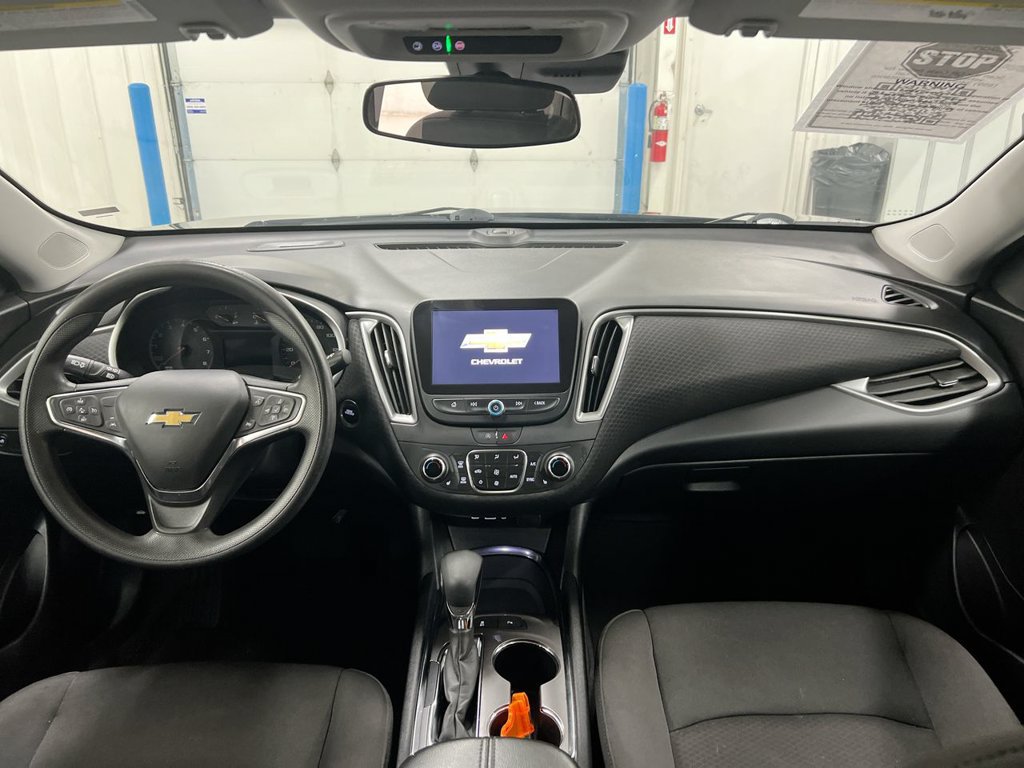 Used 2025 Chevrolet Malibu LT FWD image 10