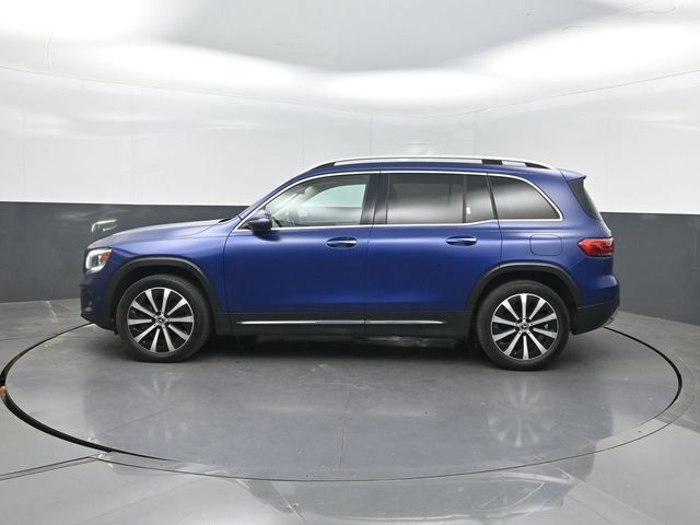 Used 2020 Mercedes-Benz GLB 250 w/ Premium Package image 3