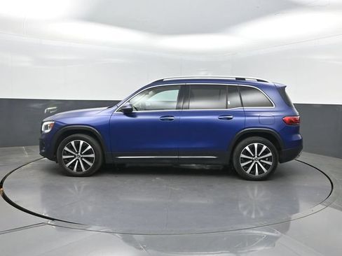 Used 2020 Mercedes-Benz GLB 250 w/ Premium Package image 3