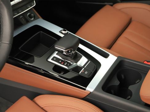 Used 2025 Audi Q5 Prestige w/ Prestige Package image 17