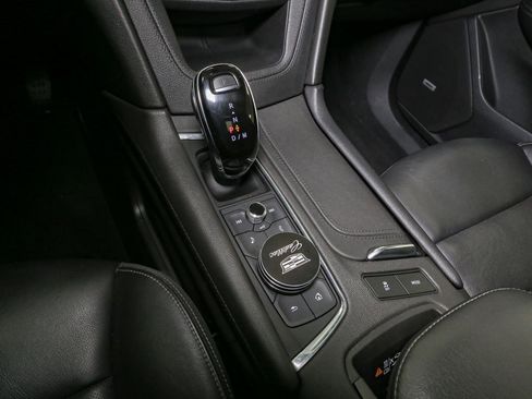 Used 2020 Cadillac XT6 Premium Luxury image 39