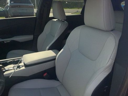 Used 2025 Lexus RX 350 Premium w/ Convenience Package image 11