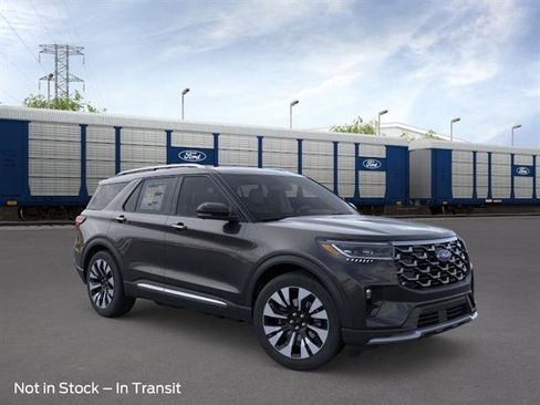 New 2026 Ford Explorer Platinum w/ LUX Leather Package AWD/4WD image 7