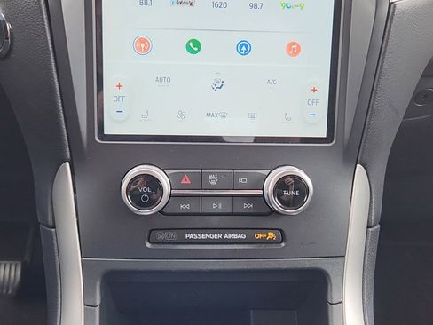 Certified 2024 Ford Edge SEL image 15