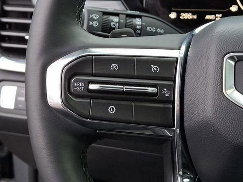 Used 2025 GMC Acadia Elevation image 26