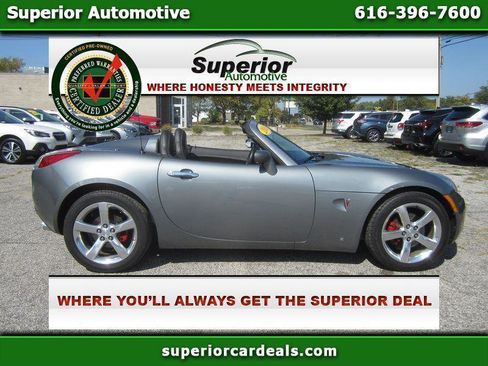 Used 2006 Pontiac Solstice Convertible w/ Premium Package RWD image 1