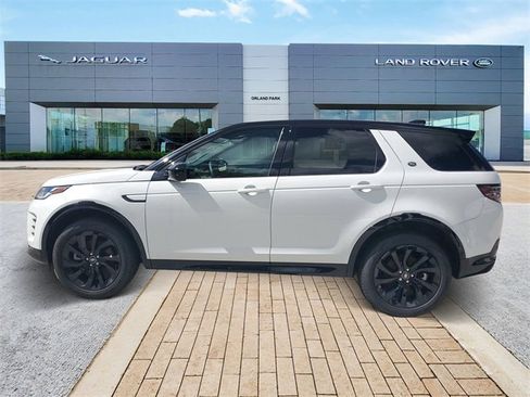 Certified 2025 Land Rover Discovery Sport Dynamic SE image 8