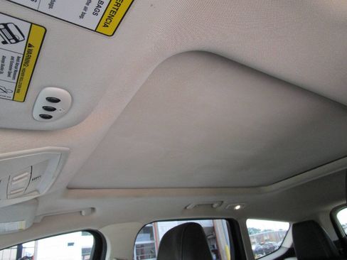 Used 2017 Ford Escape Titanium FWD image 11