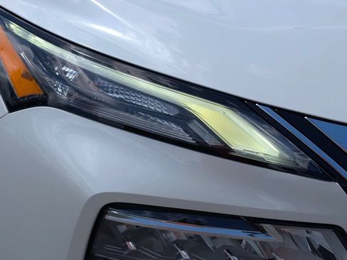 Certified 2023 Nissan Rogue SL w/ SL Premium Package FWD image 6