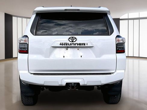 Used 2022 Toyota 4Runner Trail Special Edition AWD/4WD image 5