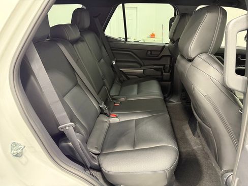 Used 2025 Toyota 4Runner TRD Off-Road image 34