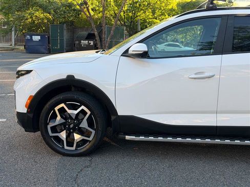 Used 2022 Hyundai Santa Cruz Limited AWD/4WD image 11