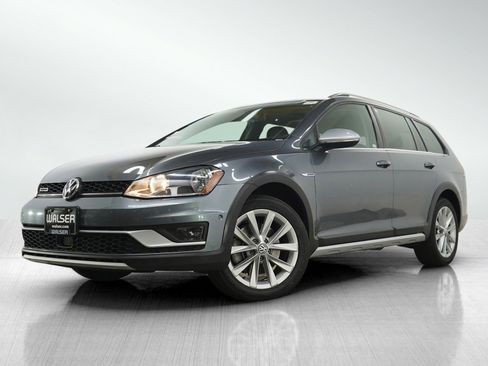 Used 2017 Volkswagen Golf Alltrack SE AWD/4WD image 1