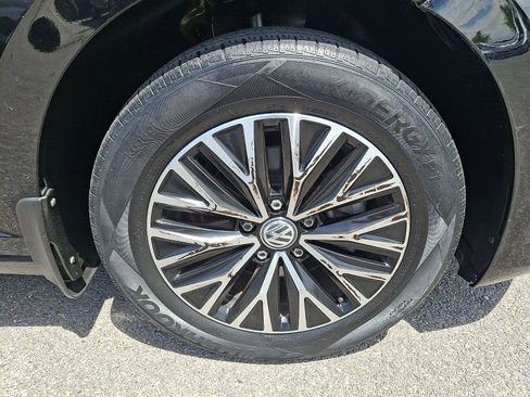 Used 2020 Volkswagen Jetta SE w/ SE Cold Weather Package FWD image 8