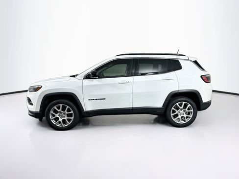 Used 2022 Jeep Compass Latitude AWD/4WD image 4