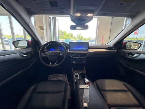 Used 2024 Ford Escape Platinum AWD/4WD image 13
