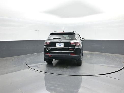 Used 2022 Jeep Compass Trailhawk w/ Trailhawk Convenience Group AWD/4WD image 6