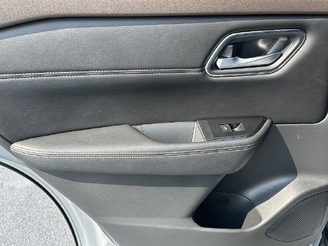 Used 2021 Nissan Rogue SL FWD image 19