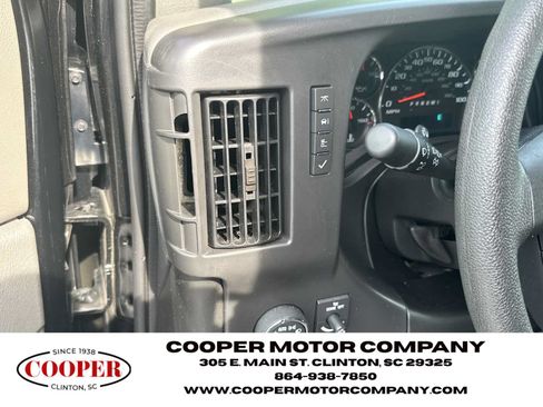 Used 2025 Chevrolet Express 3500 LS RWD image 26