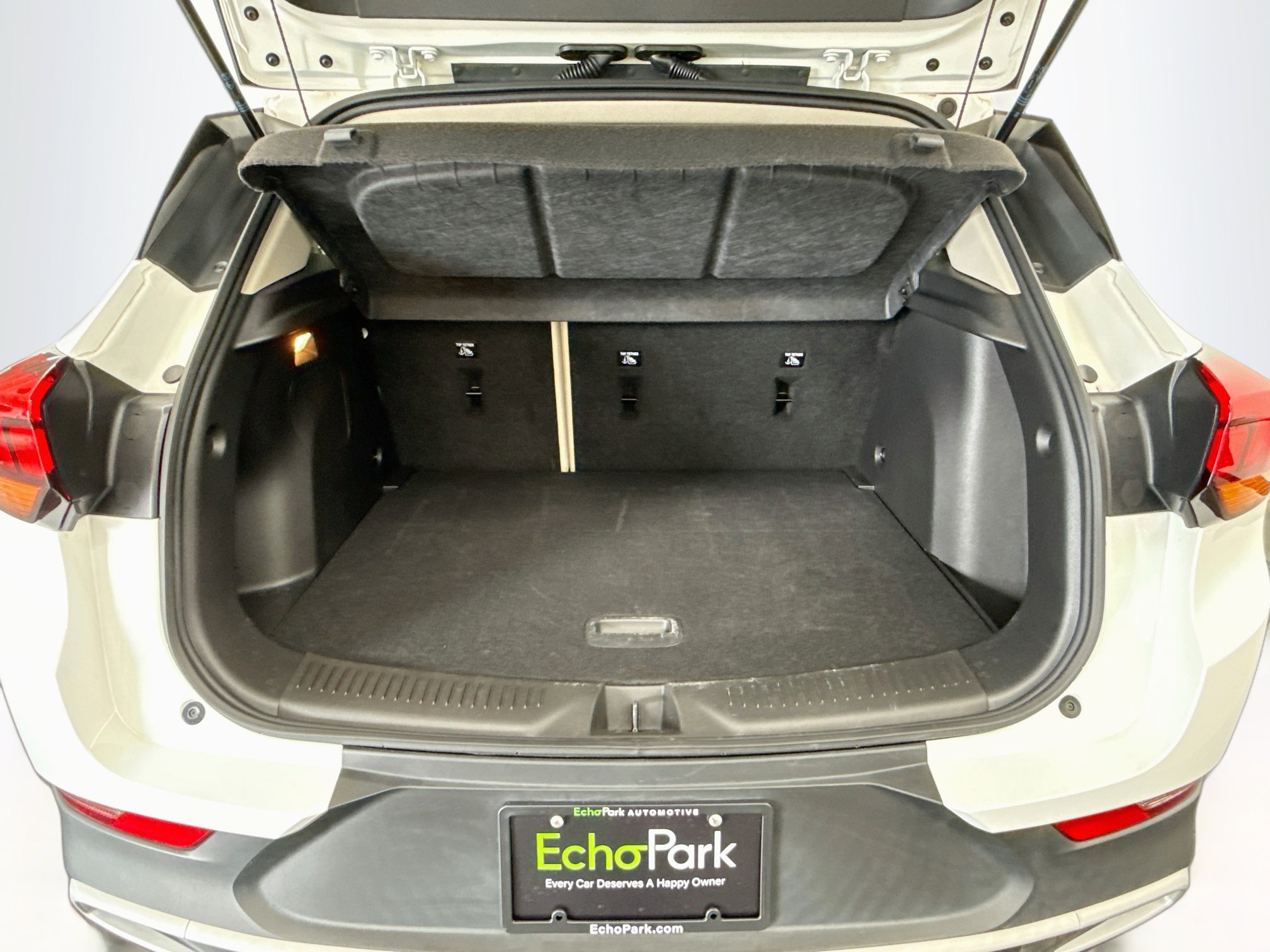 Used 2023 Buick Encore GX Preferred w/ Cold Weather Comfort Package FWD image 26