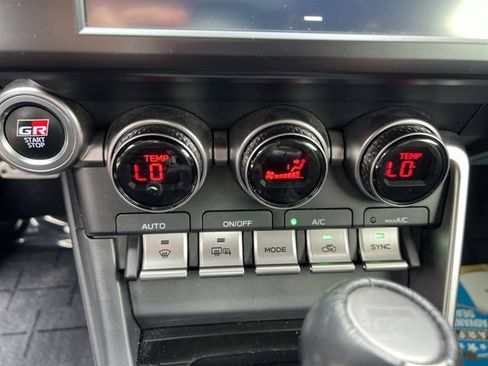 Used 2023 Toyota GR86 Premium RWD image 17