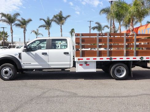 Used 2017 Ford F550 2WD Crew Cab Super Duty image 4