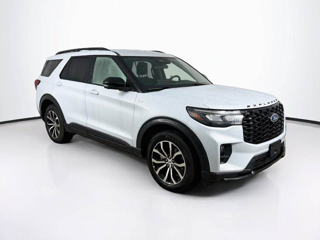Used 2026 Ford Explorer ST-Line AWD/4WD image 3