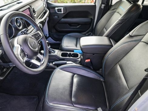 Used 2023 Jeep Wrangler Unlimited Rubicon 4xe w/ Steel Bumper Group image 17