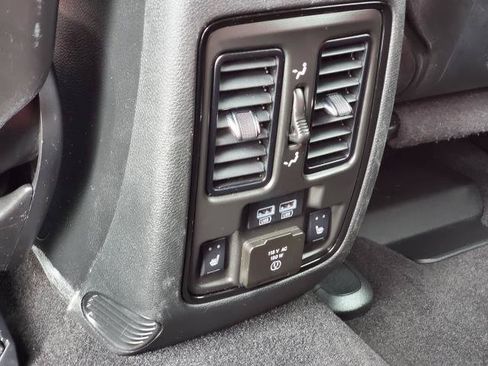 Used 2022 Dodge Durango R/T w/ Blacktop Package AWD/4WD image 27