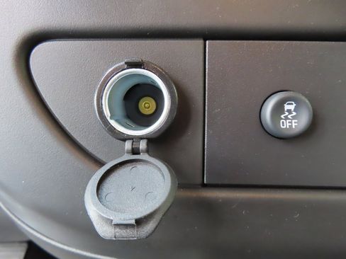 New 2025 Chevrolet Express 3500 w/ Power Convenience Package image 10